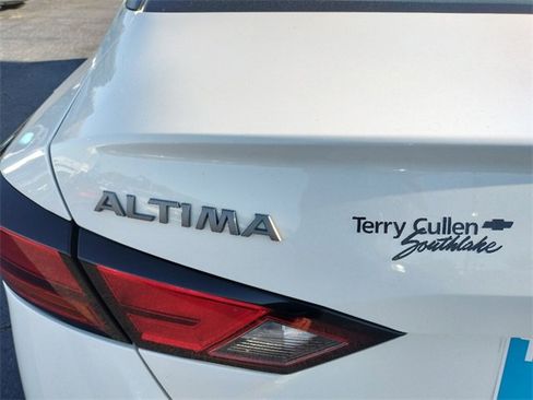Used 2023 Nissan Altima 2.5 SV image 10