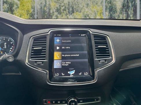 Used 2020 Volvo XC90 T6 Momentum w/ Protection Package Premier AWD/4WD image 16