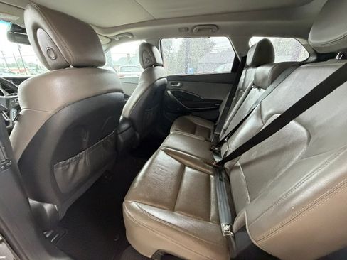 Used 2017 Hyundai Santa Fe FWD image 10