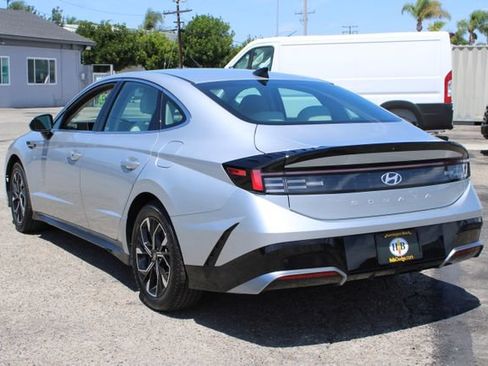 Used 2025 Hyundai Sonata SEL FWD image 3