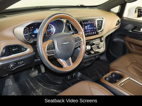 Used 2020 Chrysler Pacifica Limited w/ Advanced Safetytec Group image 30