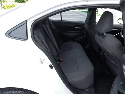 Used 2020 Toyota Corolla SE w/ SE Premium Package FWD image 29