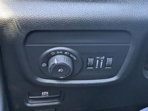 New 2025 Jeep Grand Cherokee L Overland w/ Advanced Protech Group III AWD/4WD image 18