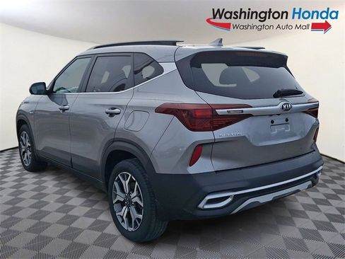Used 2021 Kia Seltos EX image 4