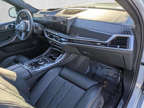 Used 2024 BMW X7 M60i w/ M Sport Professional Package image 25