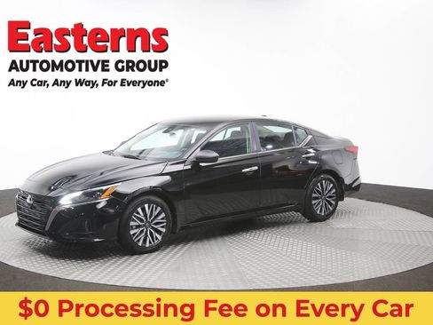 Used 2024 Nissan Altima 2.5 SV FWD image 56