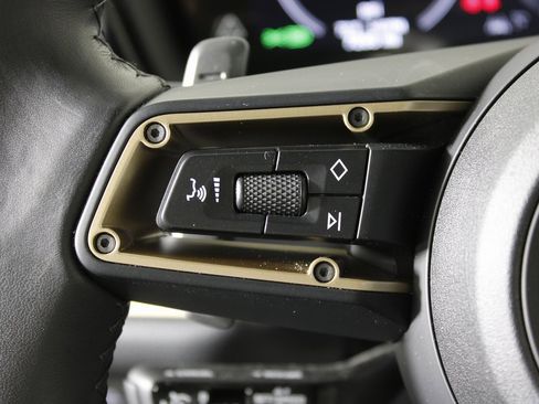 Used 2024 Porsche Cayenne S image 24