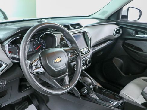 Used 2021 Chevrolet TrailBlazer LT w/ Sun and Liftgate Package FWD image 23