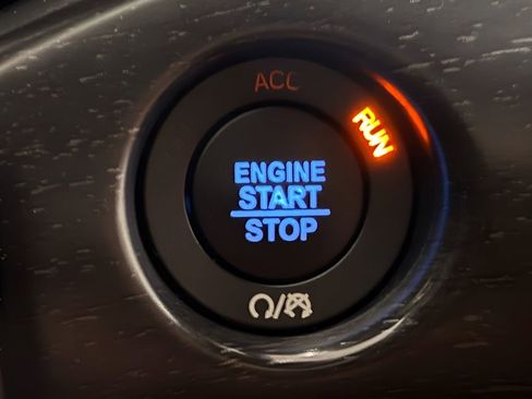 Used 2018 Jeep Grand Cherokee Altitude image 19