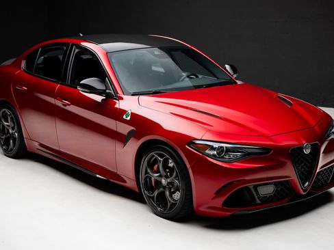 Used 2023 Alfa Romeo Giulia Quadrifoglio w/ Active Assist Plus Package RWD image 44