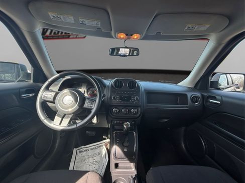 Used 2016 Jeep Patriot Latitude image 24