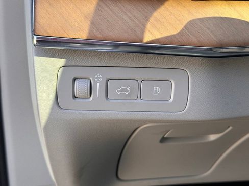 Used 2022 Volvo XC90 T8 Inscription Expression image 30