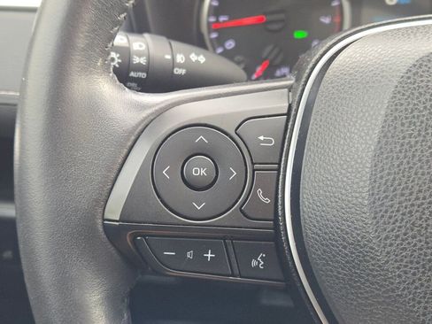 Used 2020 Toyota RAV4 XLE Premium image 28