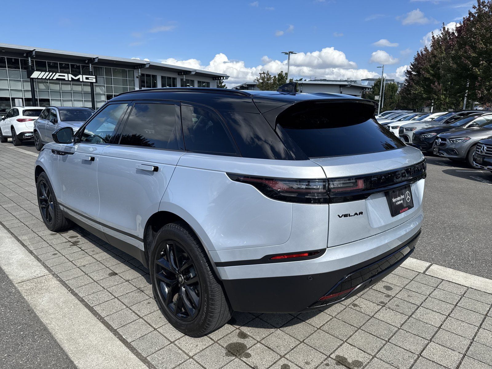 Used 2024 Land Rover Range Rover Velar S AWD/4WD image 9