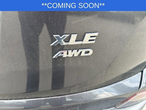 Used 2016 Toyota RAV4 XLE AWD/4WD image 14