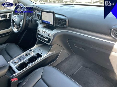 Certified 2021 Ford Explorer XLT w/ Equipment Group 202A AWD/4WD image 30