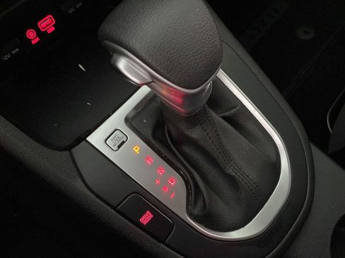 Used 2020 Kia Forte LXS FWD image 43