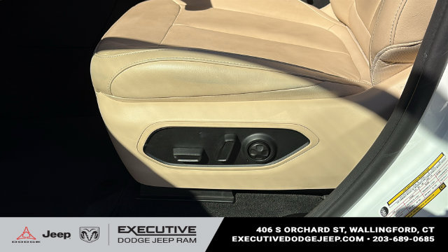 Used 2022 Jeep Grand Cherokee Limited AWD/4WD image 11