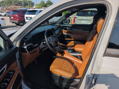 Used 2025 Kia Telluride SX Prestige X-Pro AWD/4WD image 8
