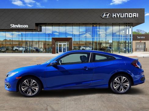 Used 2017 Honda Civic EX-T image 2