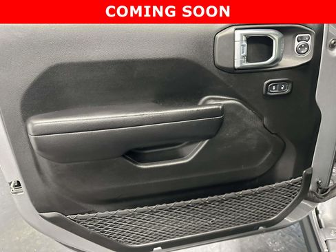 Used 2021 Jeep Gladiator Sport AWD/4WD image 15