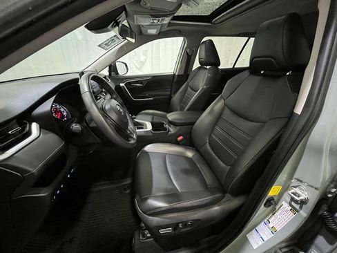 Certified 2022 Toyota RAV4 XLE Premium AWD/4WD image 10