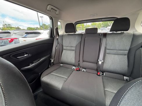 Used 2025 Nissan Rogue SV FWD image 41