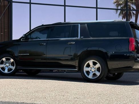 Used 2016 Chevrolet Suburban LTZ RWD image 6
