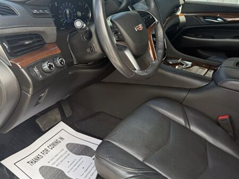 Used 2019 Cadillac Escalade Premium Luxury AWD/4WD image 14