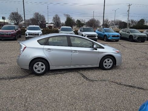 Used 2011 Toyota Prius Two image 16