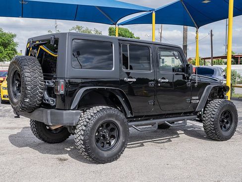 Used 2018 Jeep Wrangler Unlimited Sport S AWD/4WD image 5