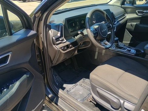 Used 2023 Kia Sportage LX AWD/4WD image 25