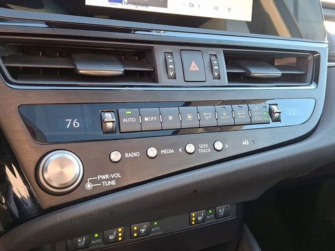 Used 2023 Lexus ES 350 w/ Premium Package image 17