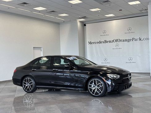 Used 2023 Mercedes-Benz E 350 Sedan image 2