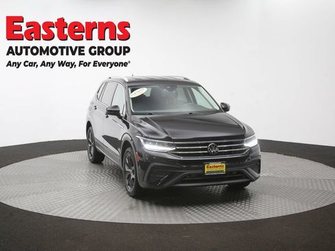 Used 2024 Volkswagen Tiguan SE FWD image 48