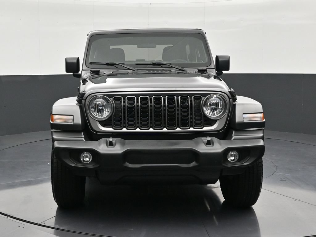 Used 2025 Jeep Wrangler Sport AWD/4WD image 8