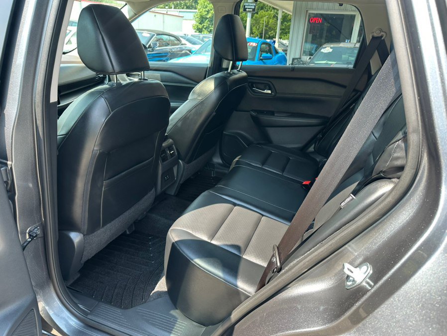 Used 2022 Nissan Rogue SV AWD/4WD image 15