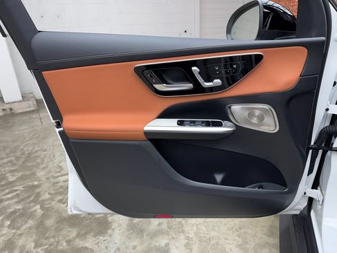 Certified 2025 Mercedes-Benz GLC 350e 4MATIC image 11