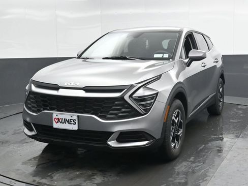 Used 2025 Kia Sportage LX image 6