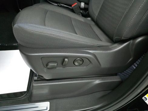 Used 2024 GMC Sierra 1500 Elevation image 17