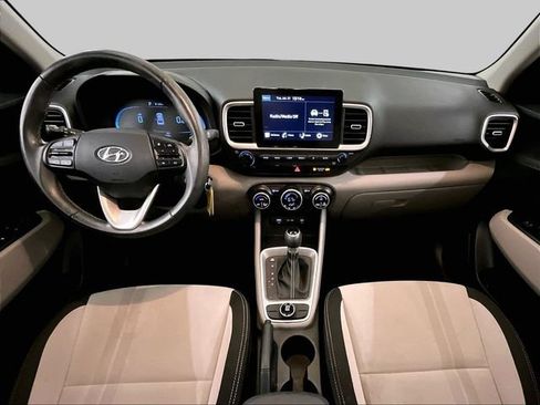 Used 2023 Hyundai Venue SEL FWD image 14