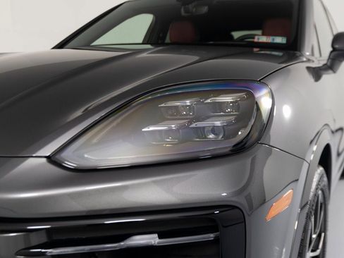 New 2026 Porsche Cayenne S image 41