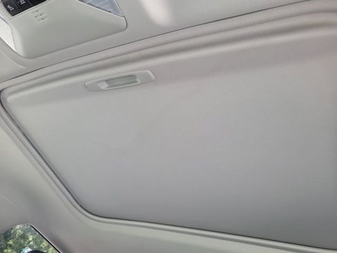 Used 2020 Toyota RAV4 Limited image 26