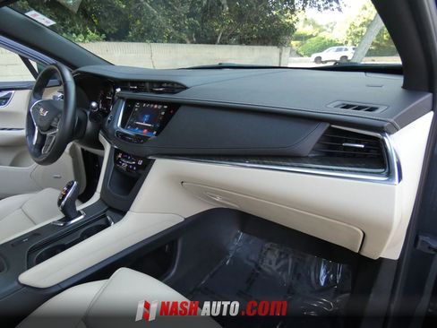 Used 2019 Cadillac XT5 FWD image 29