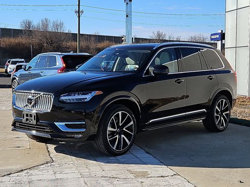 Certified 2023 Volvo XC90 B6 Plus w/ Protection Package Premier image 3