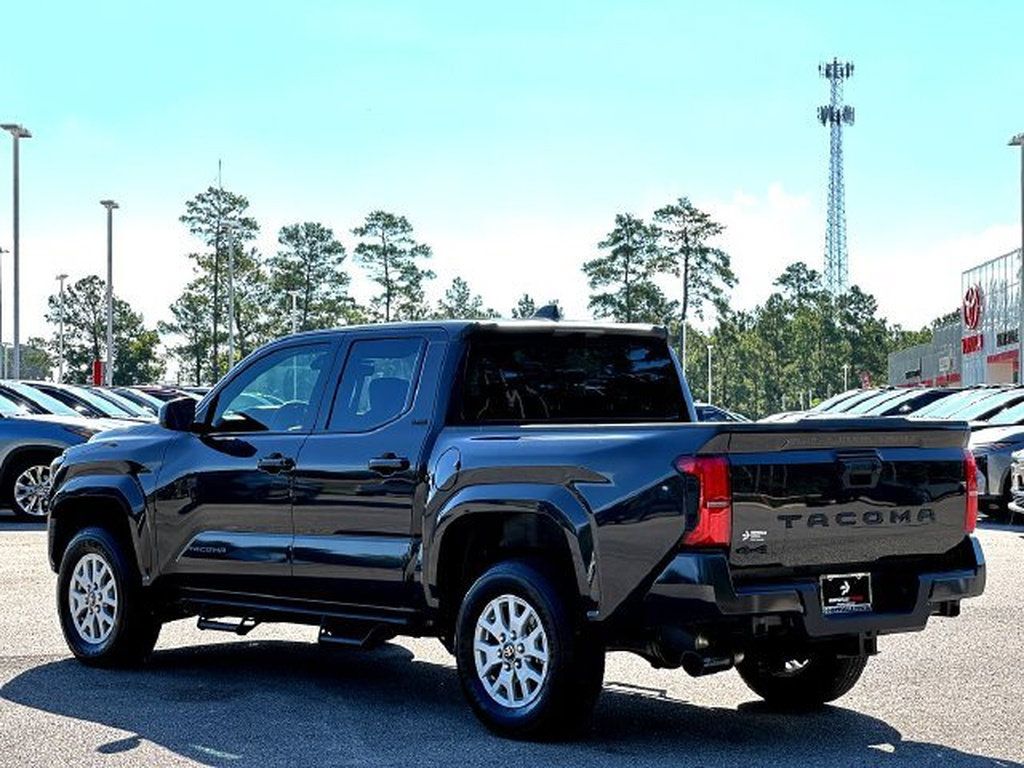 Used 2026 Toyota Tacoma SR5 AWD/4WD image 6