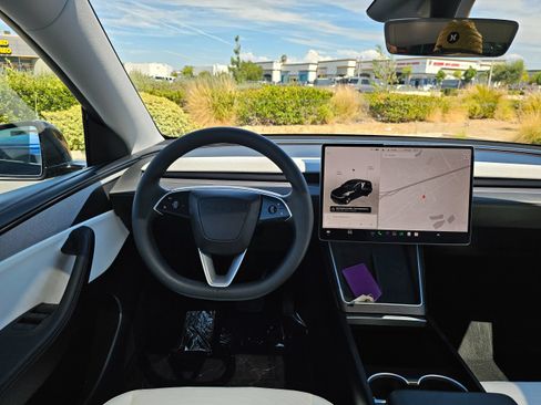 Used 2026 Tesla Model Y Long Range AWD/4WD image 26