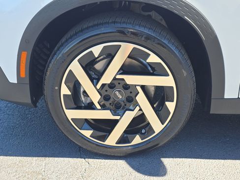 Used 2025 MINI Cooper Countryman S w/ Comfort Package Max image 11