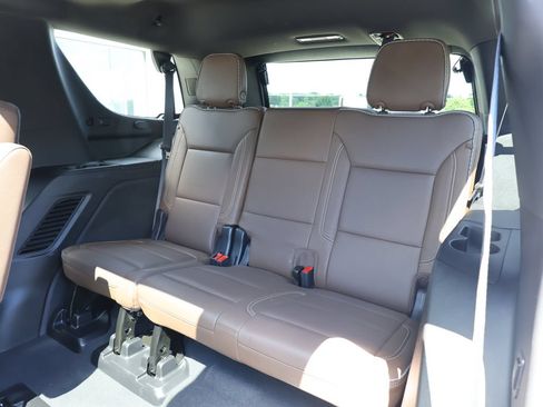Certified 2024 Chevrolet Tahoe High Country AWD/4WD image 30