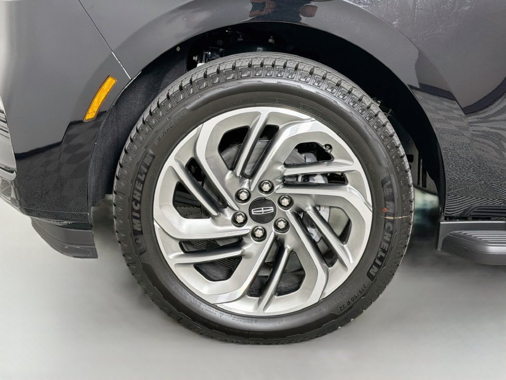 New 2026 Lincoln Navigator Premiere AWD/4WD image 32